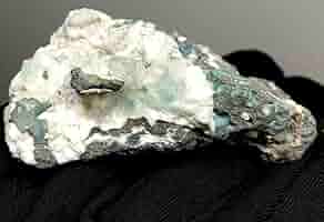 グリーンアポフィライト☆カルサイト共生☆原石☆台座付き